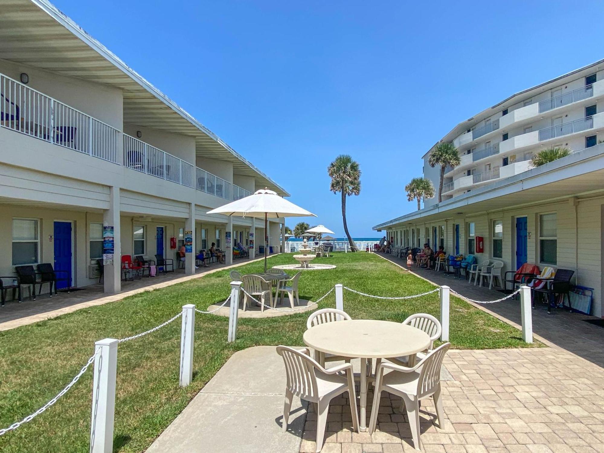Ocean Court Beachfront Hotel Дейтона Бийч Екстериор снимка